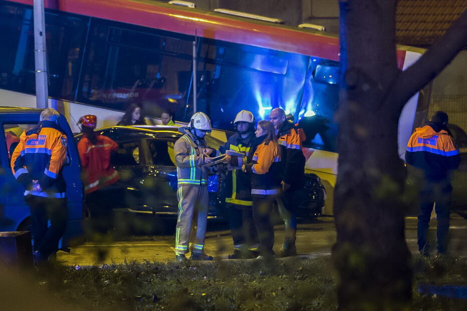 Dois mortos e cinco feridos, três dos quais crianças, em violento acidente em Matosinhos
