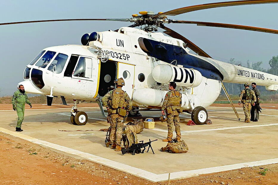 Helicóptero MI-17 com militares lusos a bordo teve de aterrar de emergência após ser atingido com dois tiros 