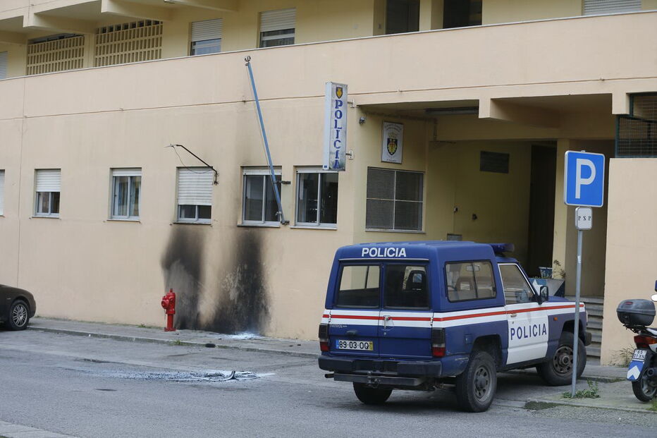 Esquadra da PSP de Setúbal atacada com cocktails molotov