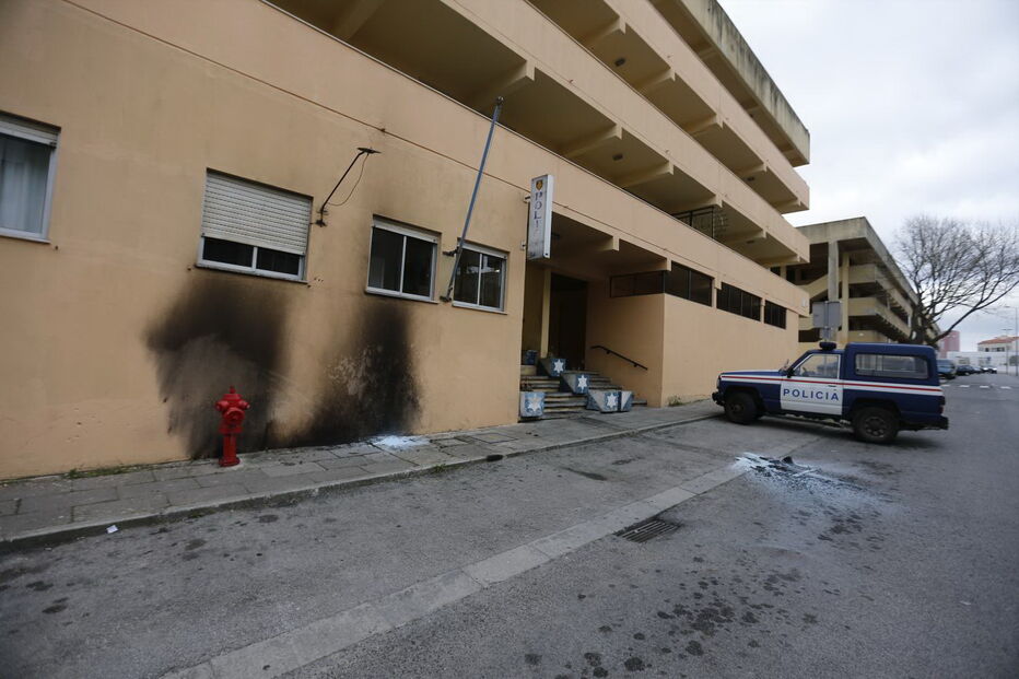 Esquadra da PSP de Setúbal atacada com cocktails molotov