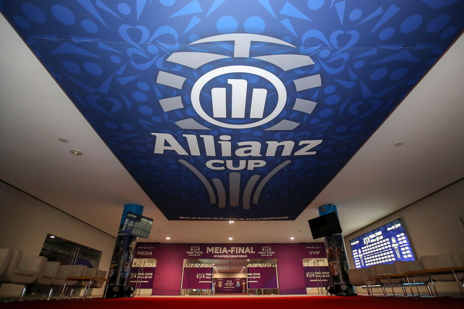 É dia de Clássico. Benfica e FC Porto lutam por lugar na final da Taça da Liga