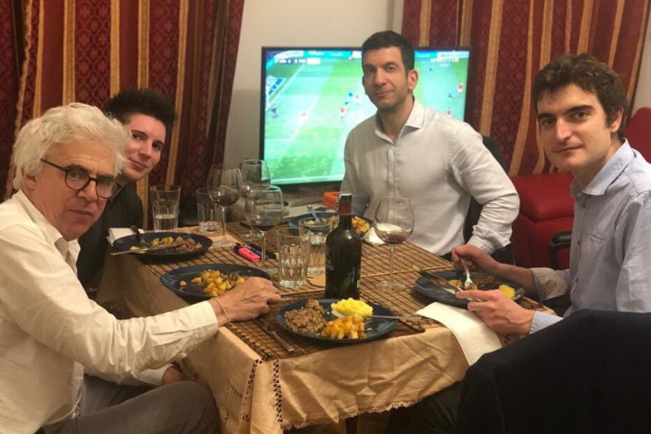 Rui Pinto assiste ao FC Porto-Benfica com advogados 