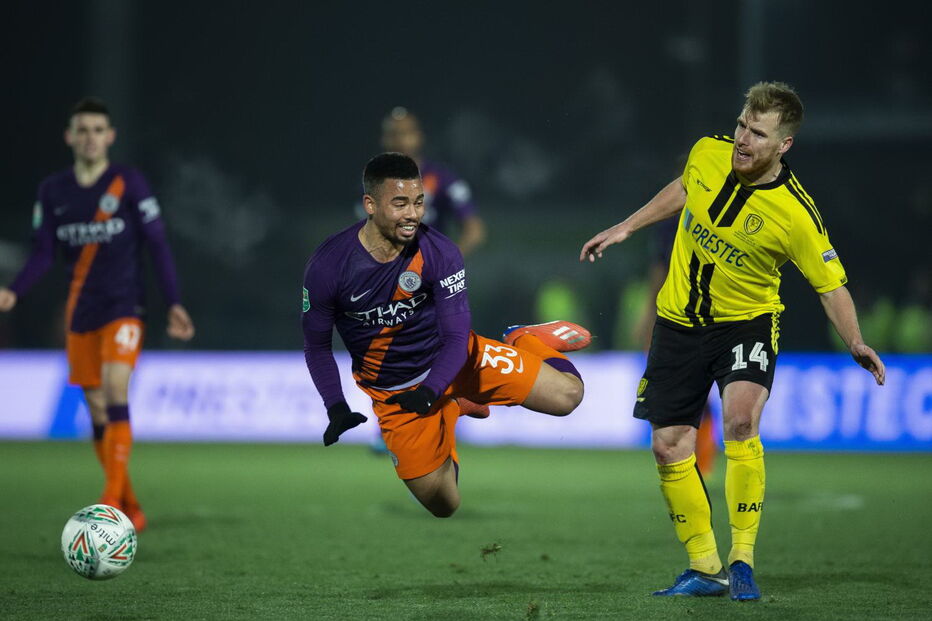 Manchester City bate Burton na Taça da Liga inglesa