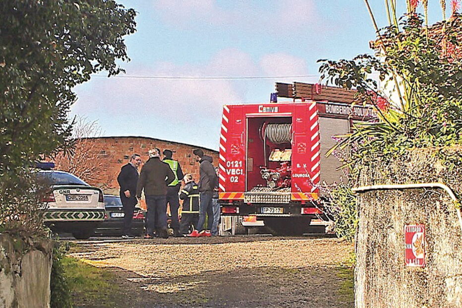 Incêndio numa corticeira em Santa Maria de Lamas ocorreu pelas 09h30 de ontem e provocou ferimentos no proprietário 