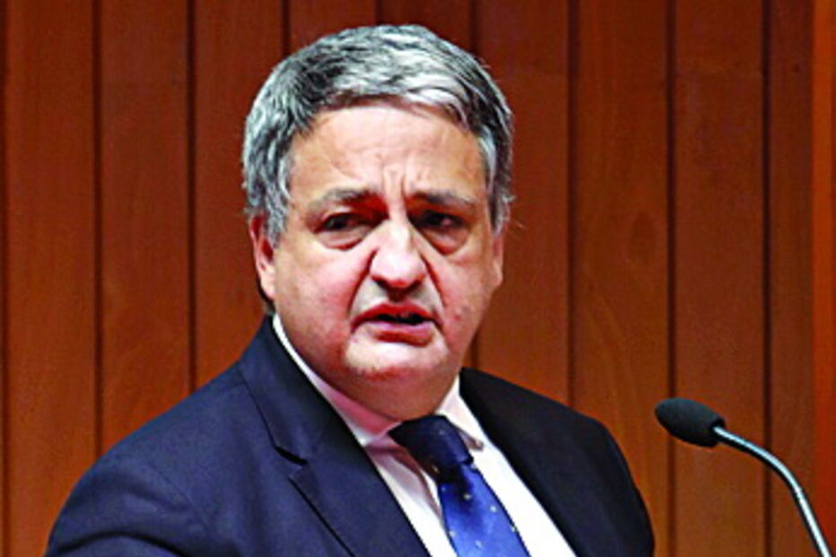 Paulo Macedo preside ao banco