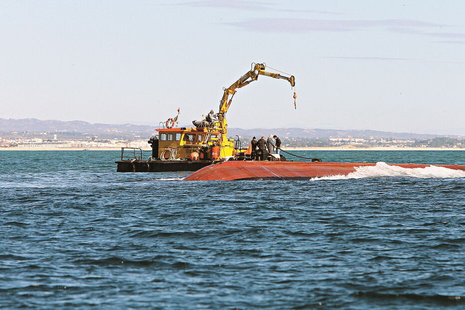 Draga afundou-se no dia 16 de janeiro de 2018