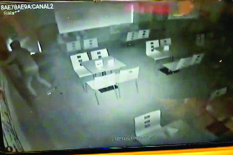 Roubo foi registado pelas câmaras