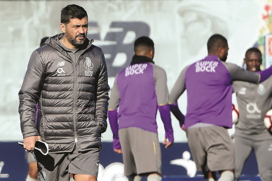 Sérgio Conceição ainda não sabe se pode contar com Danilo Pereira na final de hoje da Taça da Liga 