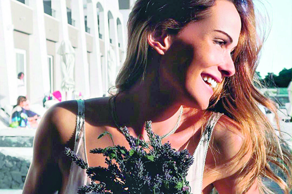 Atriz está grávida de três meses e tem passado mal com indisposições frequentes. A futura mamã ainda não sabe o sexo do seu bebé 