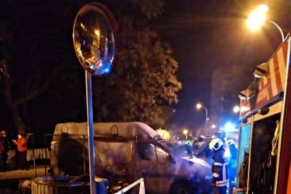 Ecopontos e veículo incendiados em ato de vandalismo na Amadora
