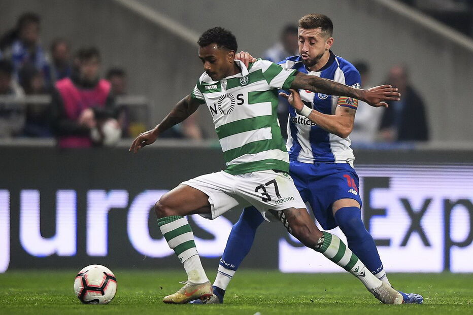 Lance do FC Porto- Sporting da final da Taça da Liga