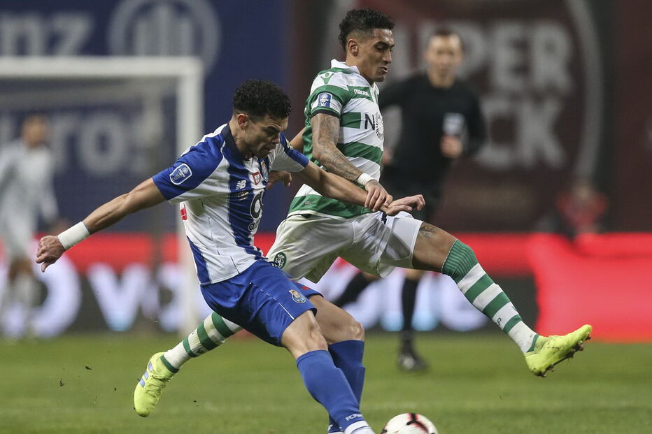 Lance do FC Porto- Sporting da final da Taça da Liga