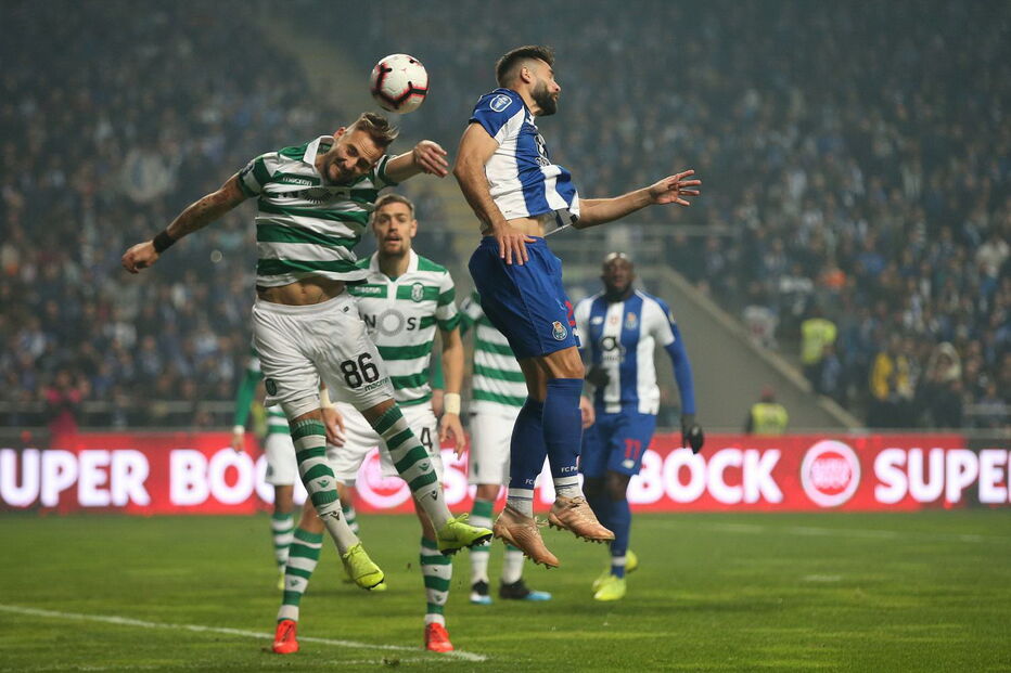  Lance do FC Porto- Sporting da final da Taça da Liga