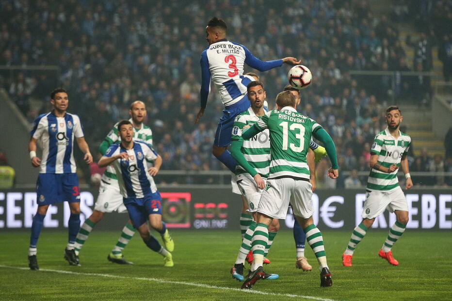  Lance do FC Porto- Sporting da final da Taça da Liga