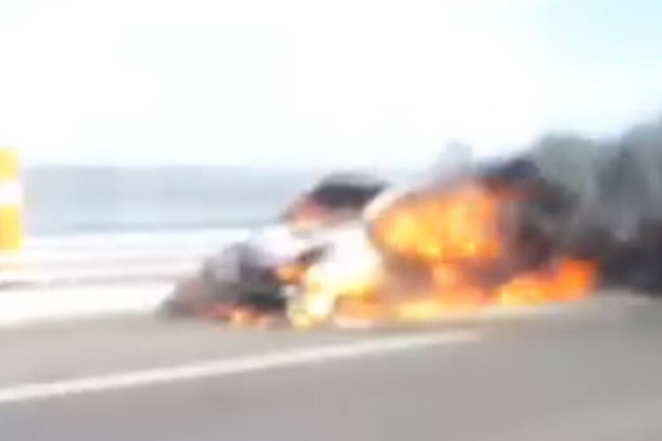 Vídeo mostra carro de mercadorias a arder na Ponte Vasco da Gama