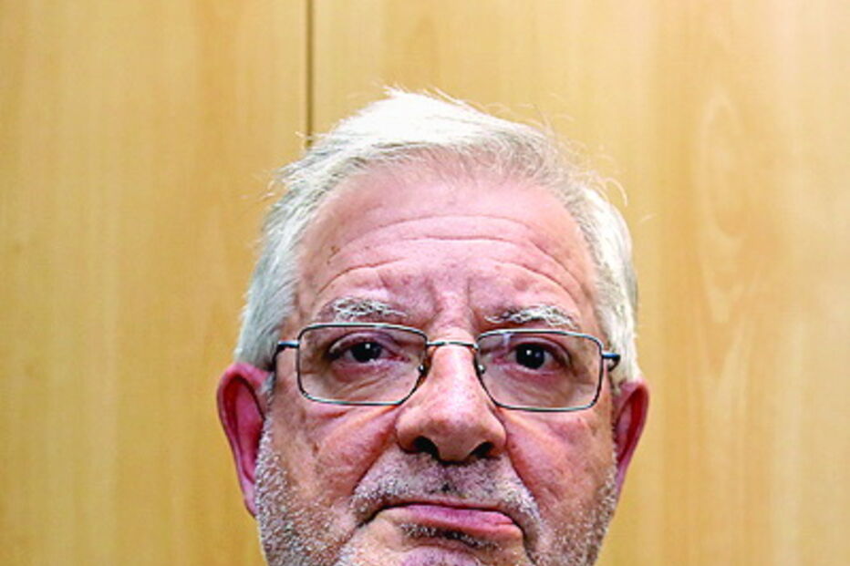 Joaquim Maiato, de 70 anos, foi operado cinco vezes por falha de aparelho