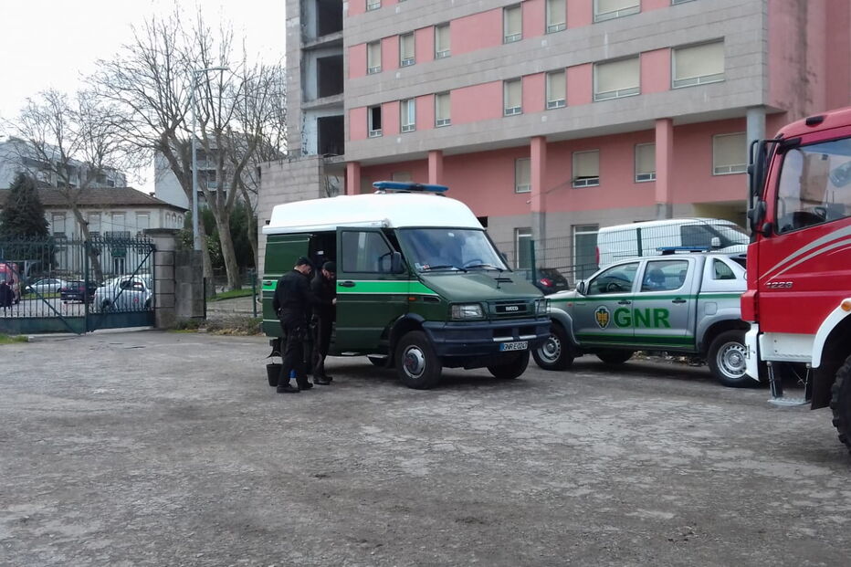 Ameaça de bomba mobiliza meios de socorro para estação da CP em Valença