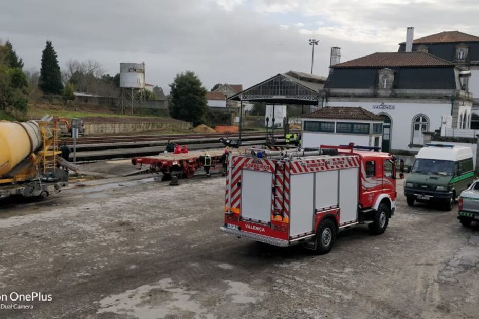 Ameaça de bomba na estação de comboios de Valença devido a mochila suspeita
