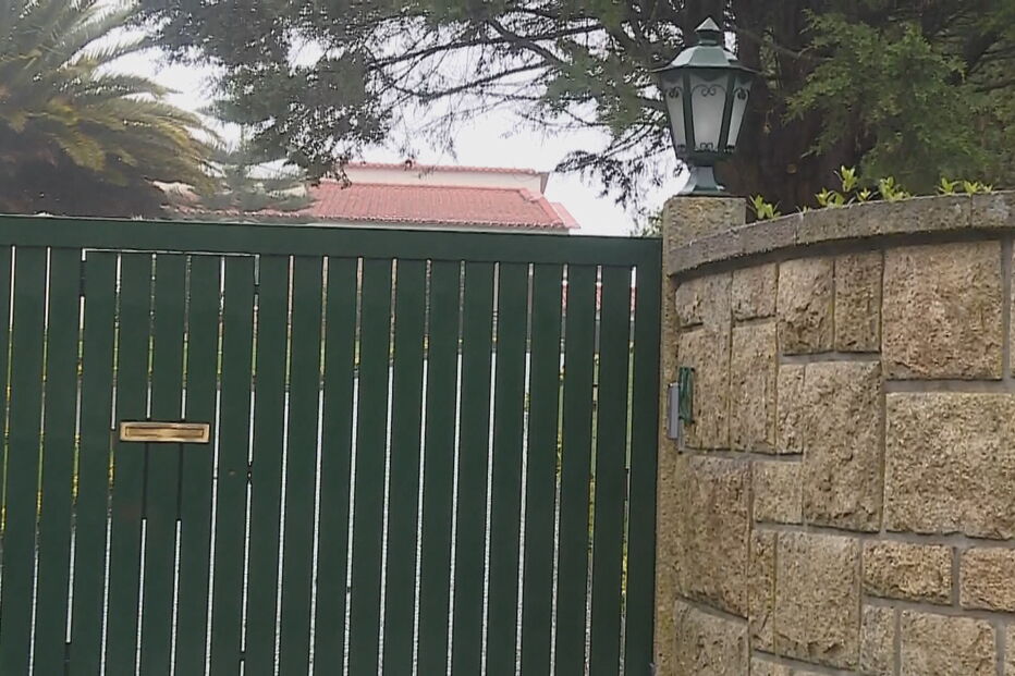 Quatro encapuzados assaltam casa com donos no interior em Lousada