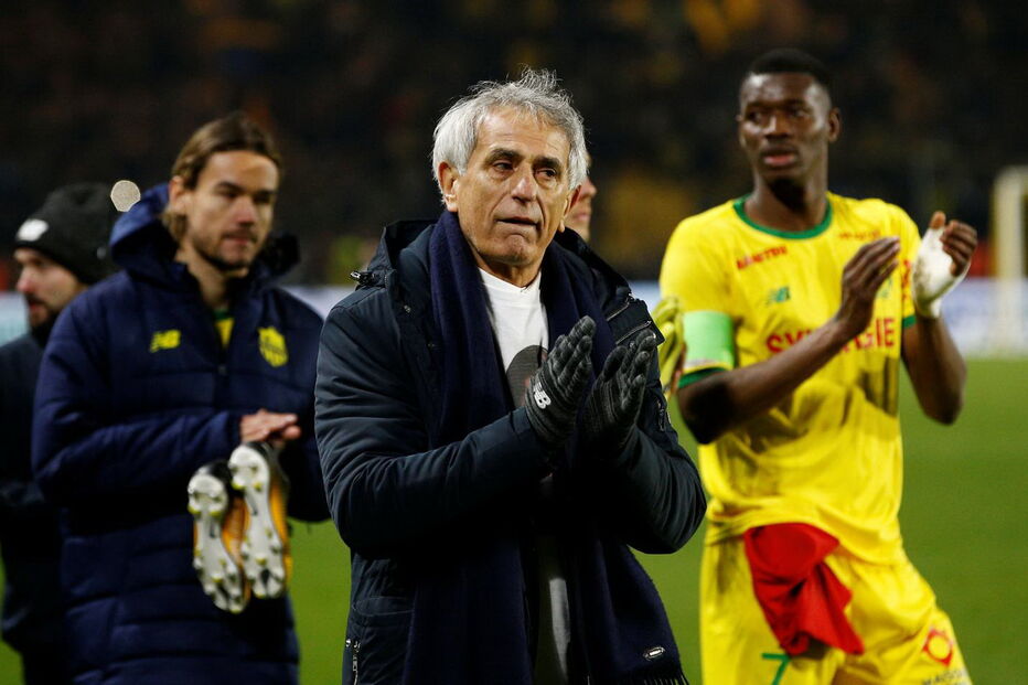 Jogo do Nantes parado aos nove minutos para homenagem arrepiante a Emiliano Sala 