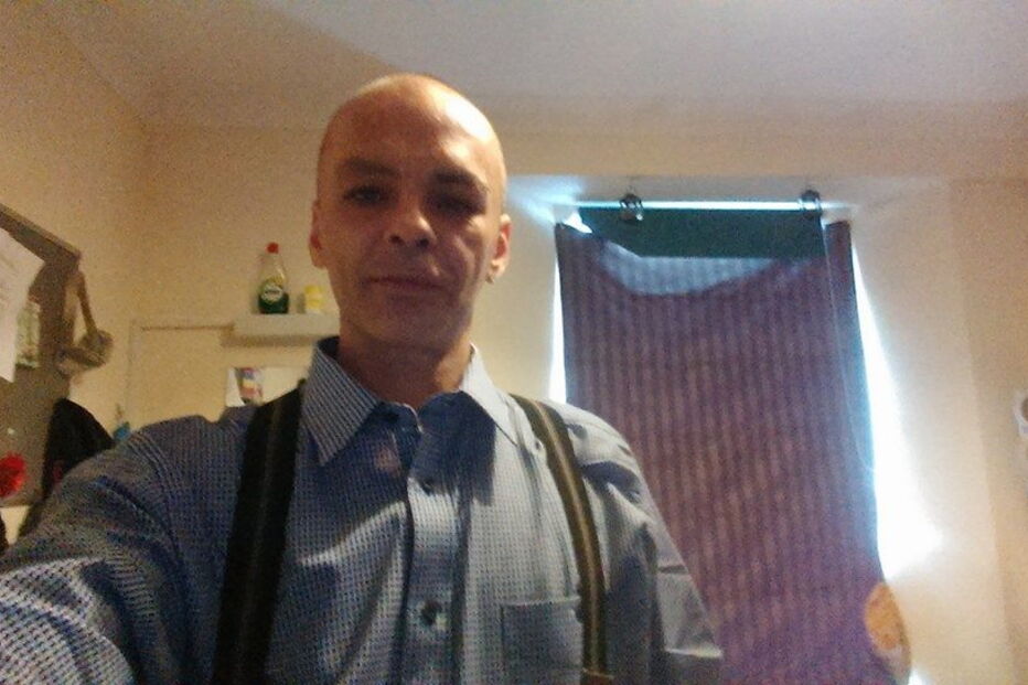 Homem fica com o pénis do tamanho de uma garrafa de vinho após ato sexual