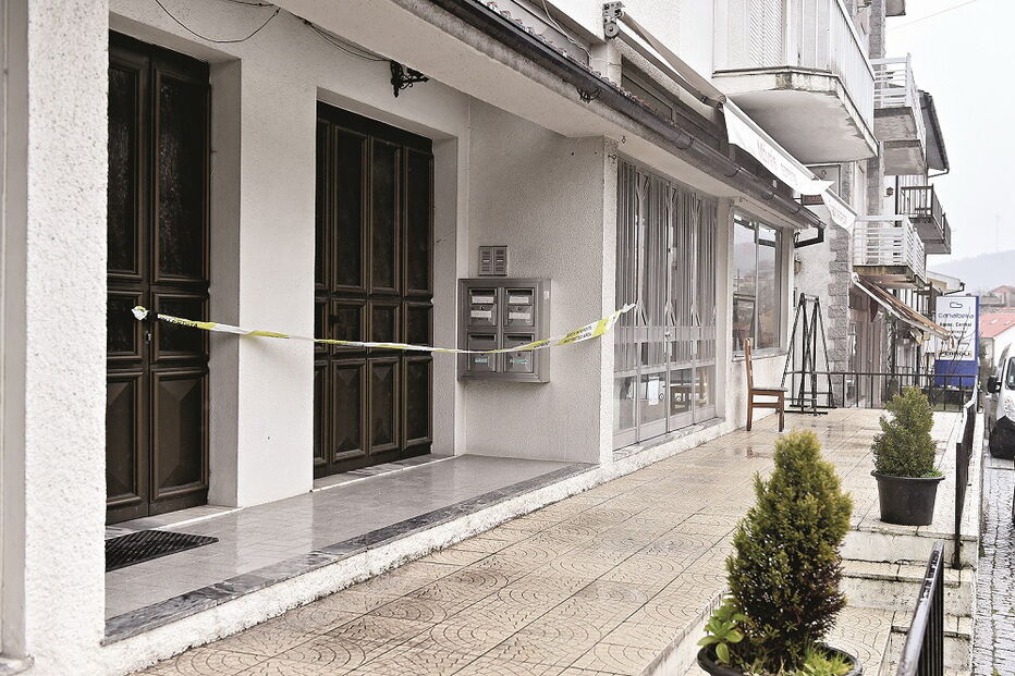 Crime ocorreu no 2º andar deste prédio, em Moimenta da Beira