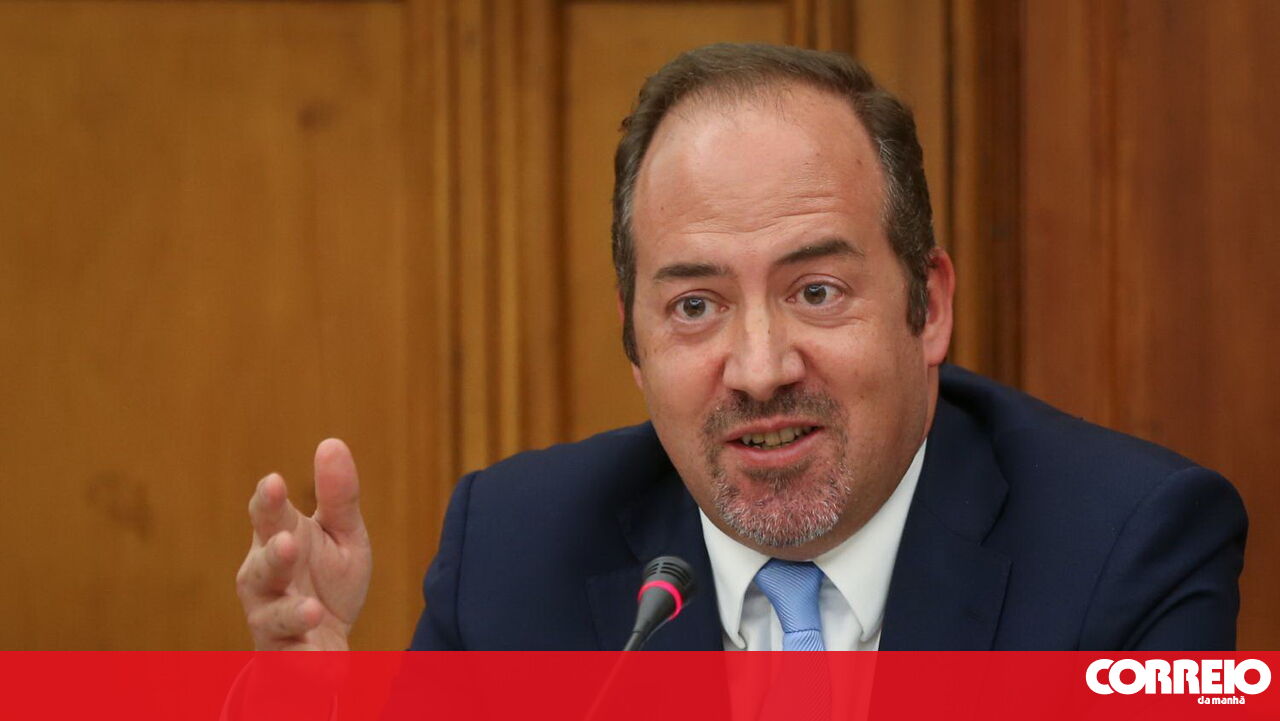 Álvaro Santos Pereira's Salary Surge: A €4,000 Increase at Banco de Portugal