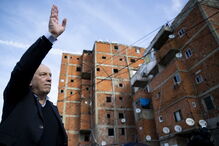 Visita de Santana Lopes ao bairro da Jamaica