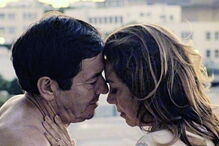 Adriano Luz e Margarida Marinho numa cena de ‘Sul’, série de Ivo Ferreira que a RTP vai exibir 