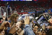 Patriots somam sexto triunfo no Super Bowl