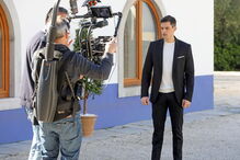 Nuno Janeiro nas gravações da telenovela 'Alguém Perdeu', da CMTV