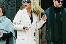 Paula Marcelo, a atriz, que é viúva de Camilo de Oliveira, é uma amiga próxima da família 