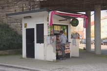 Quiosque Ventura, localizado numa rua central da cidade do Porto, foi alvo de um furto durante a madrugada de ontem 