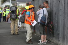 Incêndio obriga a retirar 700 pessoas de cidade da Nova Zelândia
