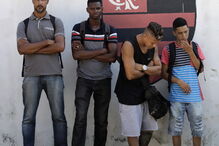 Incêndio em centro de treinos de Flamengo mata seis jogadores e quatro funcionários