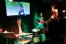 Bruno de Carvalho toca bateria em bar de Lisboa