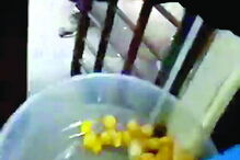 Presos dão festa em direto no Facebook