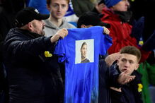 Homenagem a Emiliano Sala no primeiro jogo do Cardiff após a sua morte
