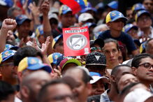 Marcha contra o governo de Nicolás Maduro marcada por alegria e esperança  