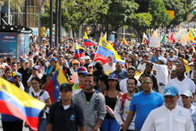 Marcha contra o governo de Nicolás Maduro marcada por alegria e esperança  