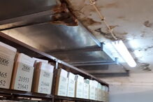 Cave guarda acervo centenário 