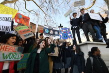 Alunos faltam às aulas para manifestação contra alterações climáticas