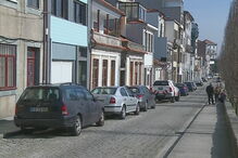 Incêndio em habitação no Porto faz dois feridos