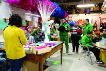 Preparativos estão a ser ultimados com ajustes às roupas e muito companheirismo à mistura 