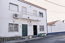 Crime ocorreu junto ao snack bar Sítimos, em Alcácer do Sal. Cabo reformado da GNR emboscou a vítima à noite  