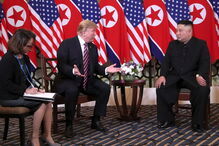 O encontro de Donald Trump e Kim Jong-un em imagens