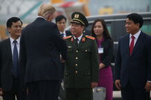 Trump abandona Hanói após cimeira falhada com Kim Jong-Un