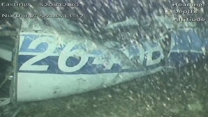 Mergulhadores encontram corpo nos destroços do avião que transportava Emiliano Sala