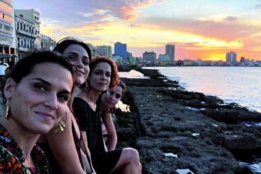 Famosas de férias em Cuba