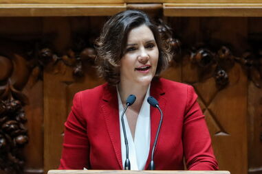 Assunção Cristas no debate da moção de censura apresentada no Parlamento